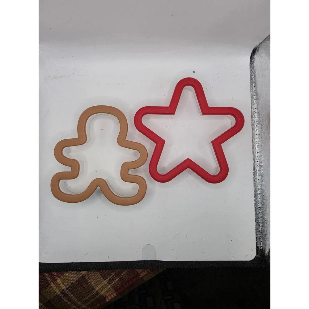 Holiday Cookie Cutter Set Gingerbread Man and Star Silicone Grip Red Tan 2pc